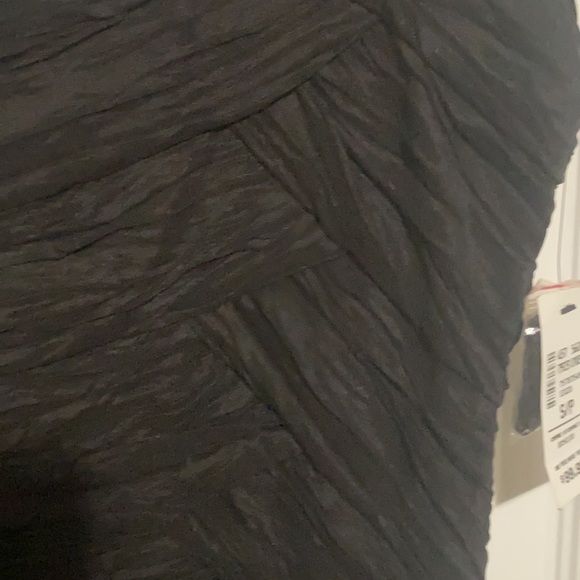 Adorable black dress, tags on. Never worn - Picture 7 of 11